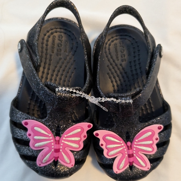 🧸3/15$🧸Crocs :Girls Crocs Sandals sparkleling Black and Pink butterfly size C5 - Picture 1 of 4